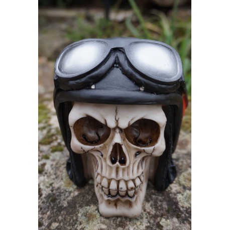 67053  FIGURINE TETE  DE MORT CRANE CASQUE MOTO HARLEY  GOTHIQUE  HEROIC FANTASY