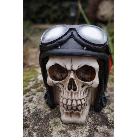 67053  FIGURINE TETE  DE MORT CRANE CASQUE MOTO HARLEY  GOTHIQUE  HEROIC FANTASY