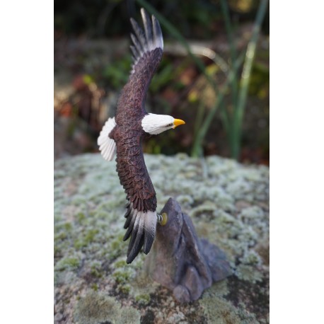 MO0399    FIGURINE  STATUETTE STATUE AIGLE QUI PLANE   RAPACE