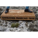 RE0333  FIGURINE STATUETTE GRENADIER FRANCAIS 14 18 PREMIERE GUERRE  POILU