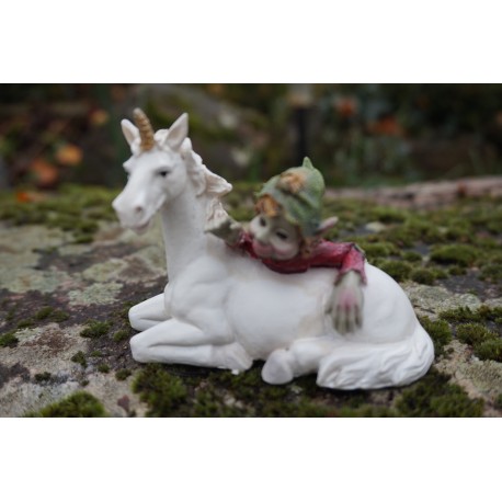 96163 QUATRE FIGURINE TROLL ELFE PIXIE AVEC LICORNE PIXIES FARFADET DERNIER