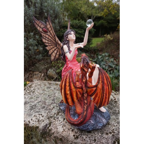 Statuette figurine fée elfe et dragon