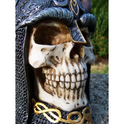 HF0608 CRANE TETE DE MORT CELTIQUE AVEC CASQUE HEROIC FANTASY FIGURINE