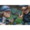 841.2383 B  2 FIGURINE  CARICATURE BRIAN JOHNSON ANGUS YOUNG   ACDC  MUSIQUE