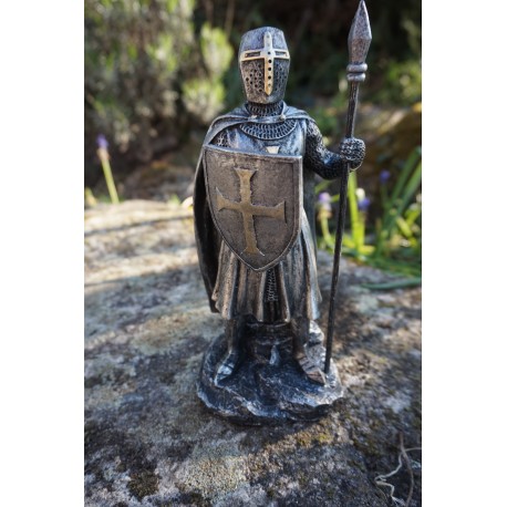 816.279  SOLDAT  FIGURINE MEDIEVAL  TEMPLIER LANCE  CHEVALIER  MOYEN AGE 18CM