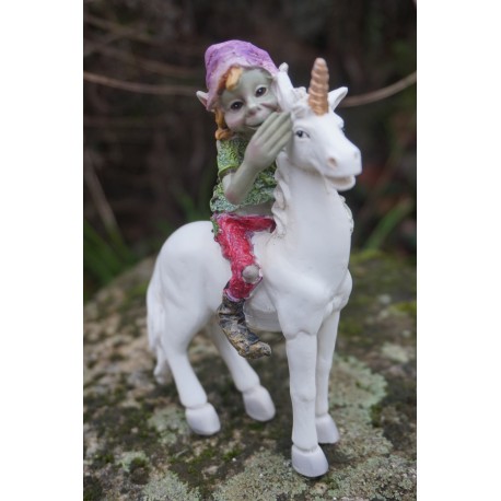 96163 B  FIGURINE TROLL ELFE PIXIE AVEC LICORNE PIXIES FARFADET