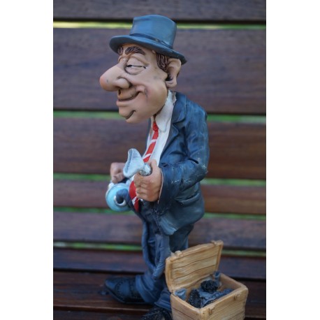 01499692 FIGURINE STATUETTE VENDEUR AMBULANT MARCHER FOIRE  HUMOUR CARICATURE   