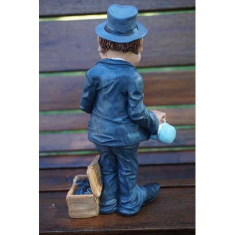 01499692 FIGURINE STATUETTE VENDEUR AMBULANT MARCHER FOIRE  HUMOUR CARICATURE   