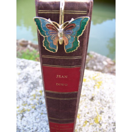 6726 C MARQUE PAGE TRES FIN FIGURINE PAPILLON NEUF